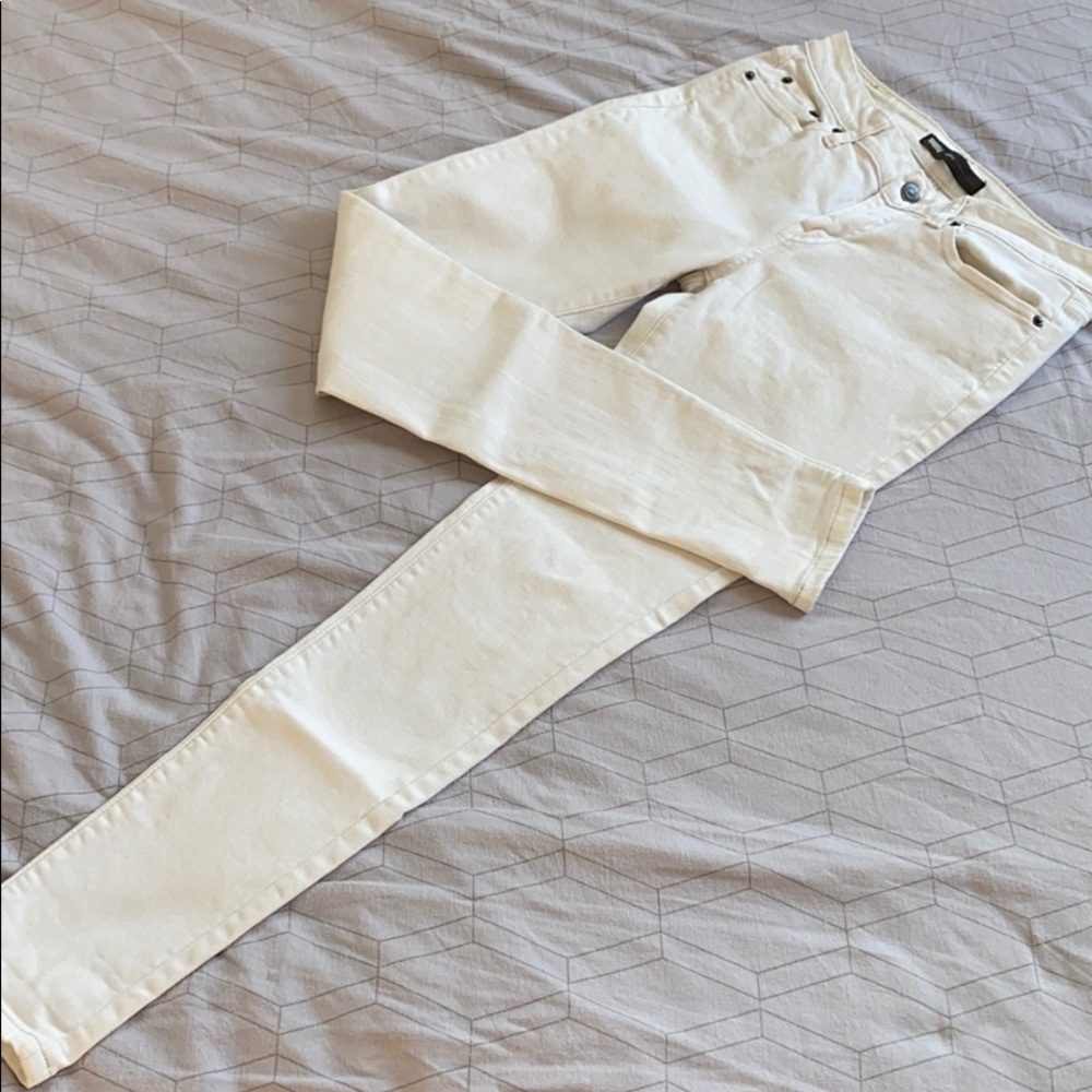 Levi’s white skinny jeans - stretchy!